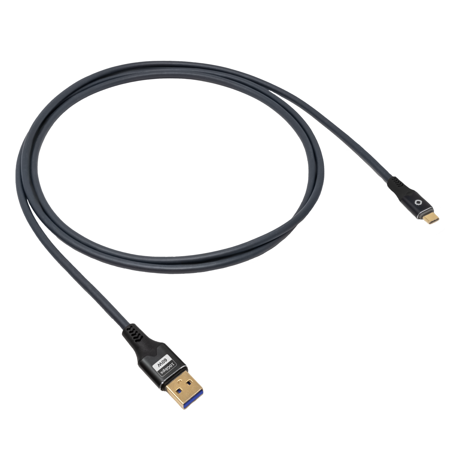 USB Typ A - Typ C Kabel Oehlbach blau mit metallischen Steckern auf weißem Hintergrund - Kabel horizontal angeordnet