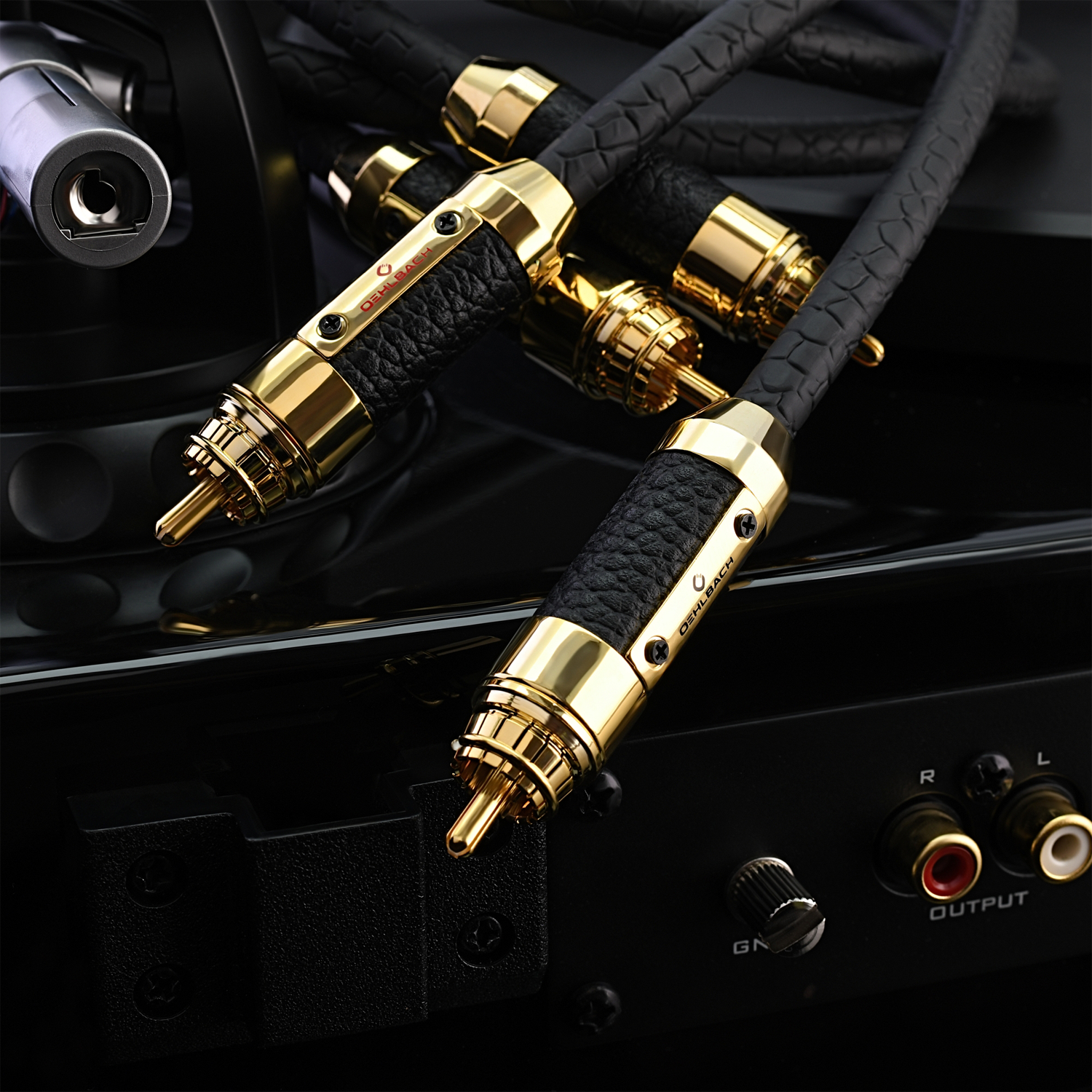 Black Connection Master Brilliantes NF Audiokabel-Set mit Cinchstecker