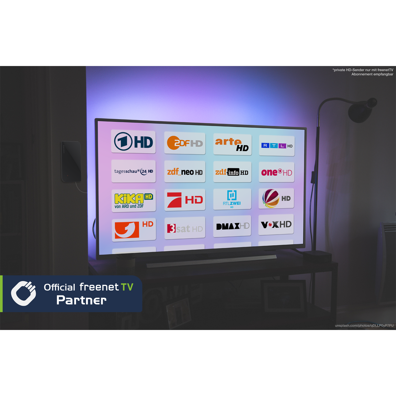 Zimmerantenne Oehlbach DVB-T2 5G-Filter schwarz flache Form quadratische Basis vertikal aufgerichtet Logo Oehlbach unten