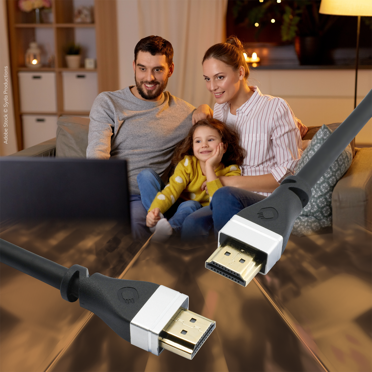 8K Ultra High Speed HDMI Kabel Oehlbach schwarzes Kabel mit goldenen Steckern auf grauem Hintergrund